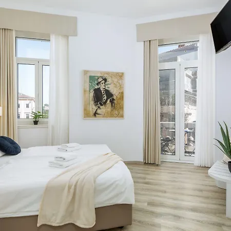 Отель Boutique Joyce 4*
