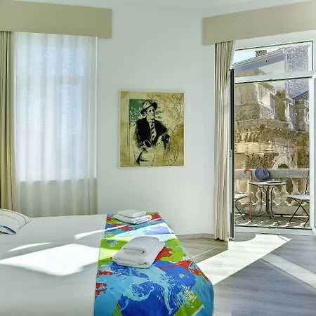 Boutique Joyce 4*