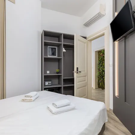 Boutique Joyce 4* Pula