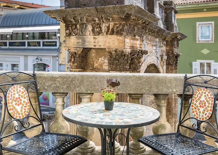 Boutique Joyce 풀라