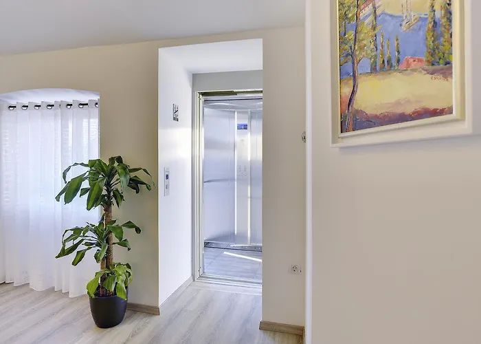 Boutique Joyce 4* 풀라